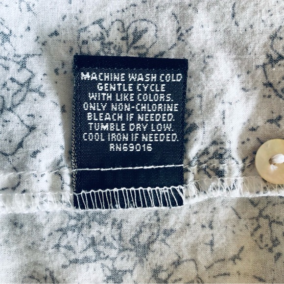 Talbots Shirt Size Medium Pullover Roll Tab Sleeve Floral Pintucks 100% Cotton - Picture 6 of 9